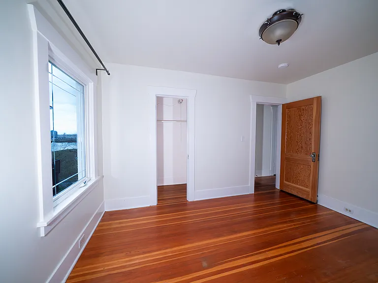 downstairs BR 2 closet