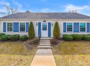 608 Winchester Ln #C, Monroe Township, NJ 08831