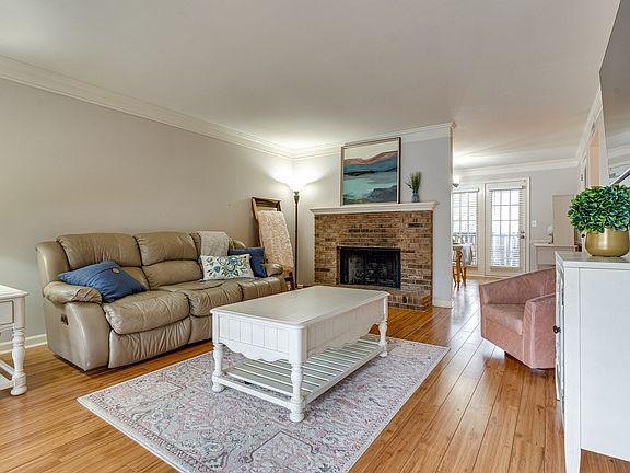 5th image of 178 Westfield Dr Unit 178