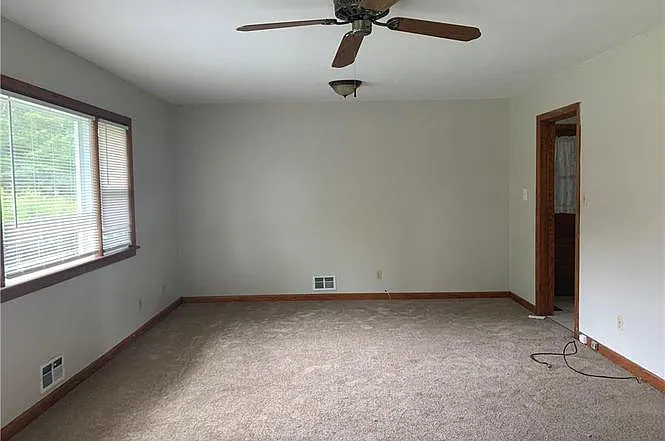 3 bed, 1107 sqft, $1,995 — Photo 3