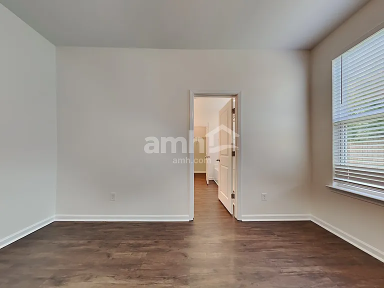 109 Orleans Ct — Photo 9