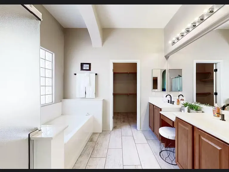 3010 W Espartero Way — Photo 23