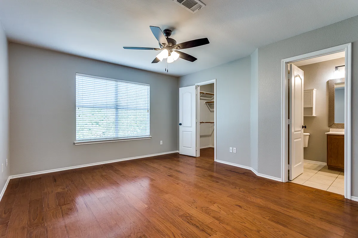 Building Photo - 3127 Lubbock Ave #3127