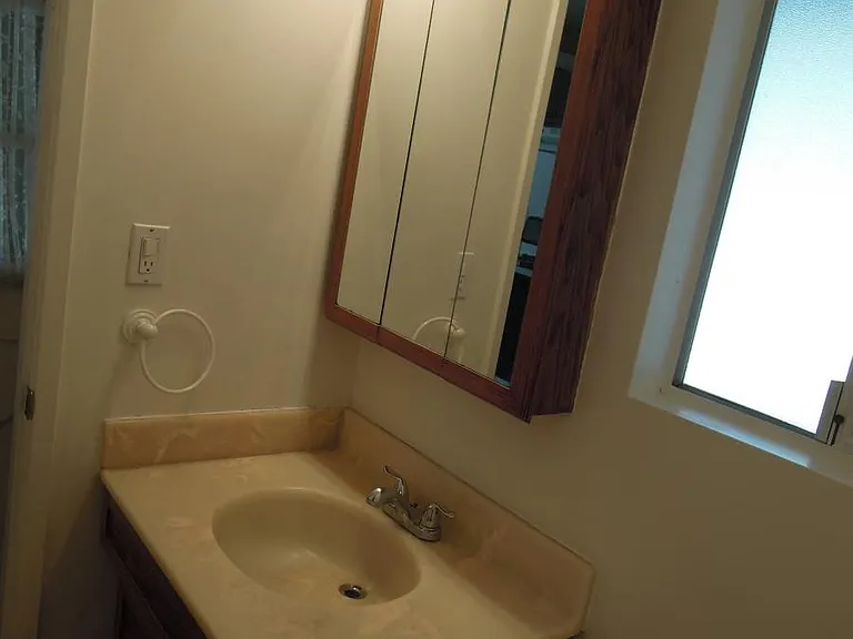 2nd bathroom