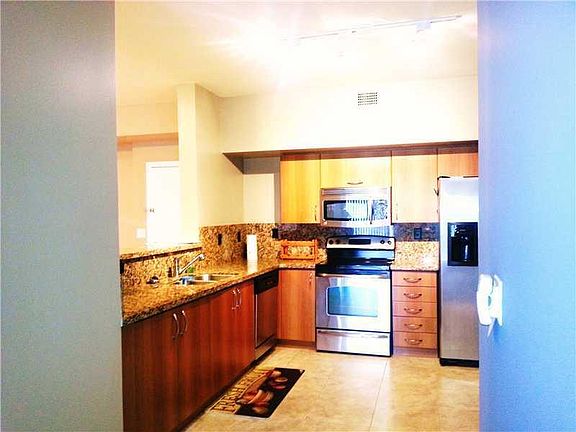5th image of 250 NE 3rd Ave #1507