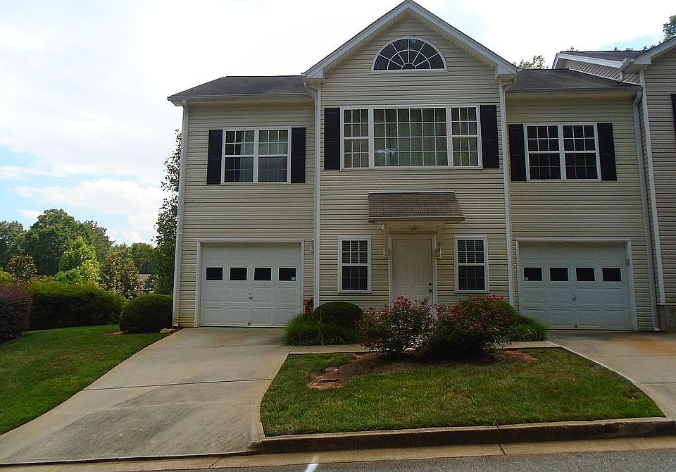 1st image of 72 Pointe Cir