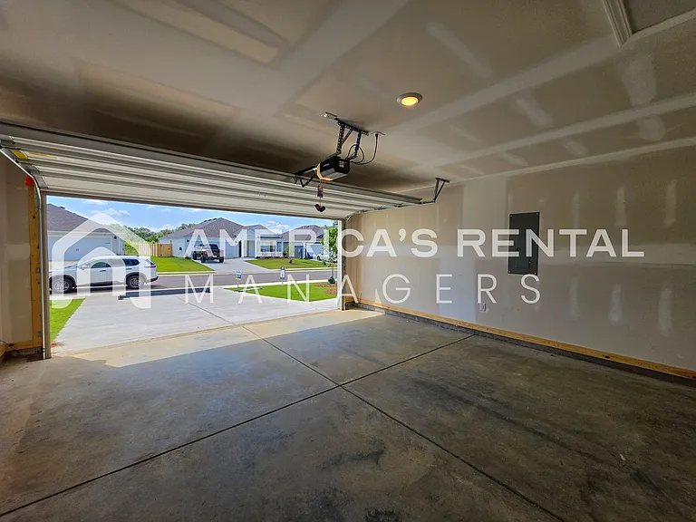 636 Wenonah Way — Photo 21
