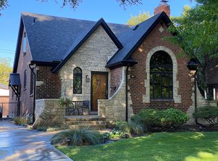 624 Barrington St, Grosse Pointe Park, MI 48230