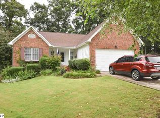 104 Colombard Ct, Mauldin, SC 29662