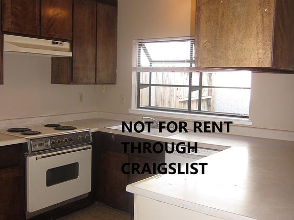 5th image of 6428 Village Green Dr