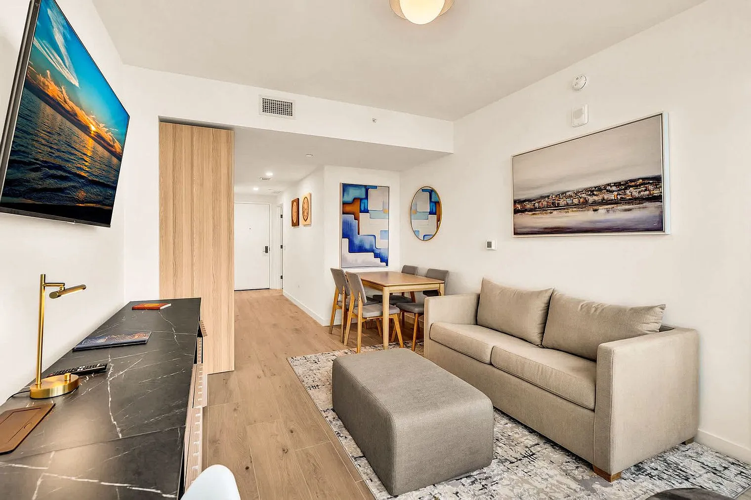 2 bed, 2.0 bath, 785 sqft, $4,356 — Photo 3