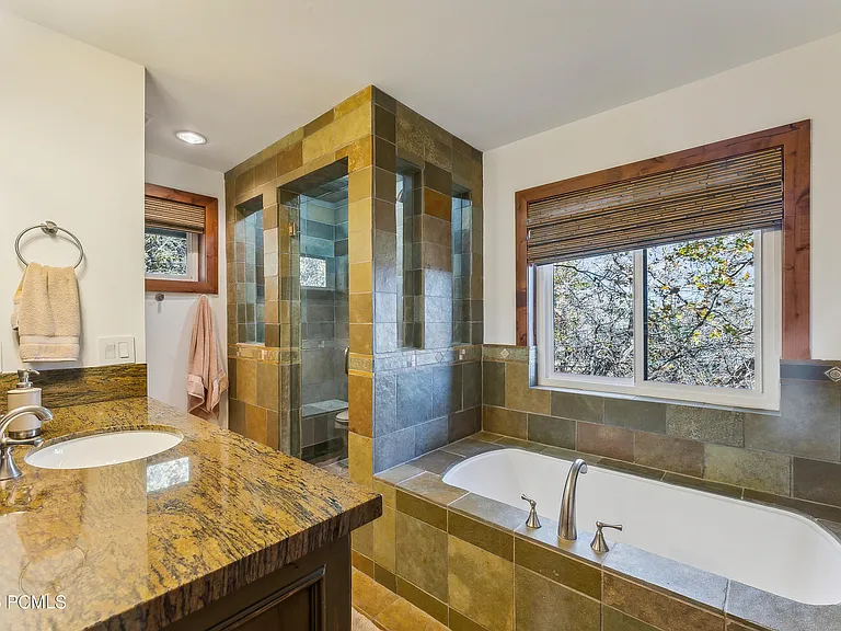 7240 Buckboard Dr — Photo 35
