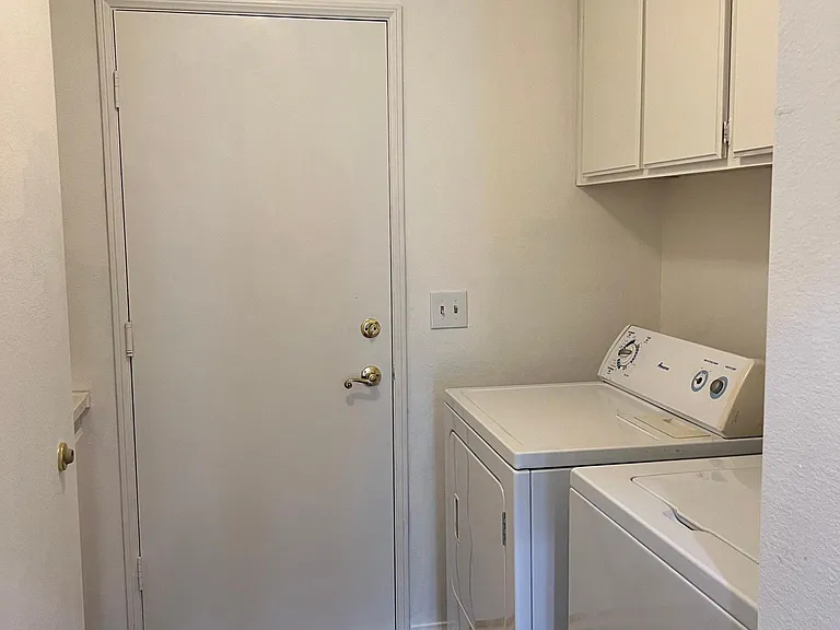 20230 Stagg St — Photo 42