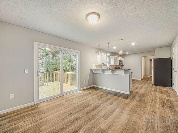 5th image of 122 Hunters Trail Ct
