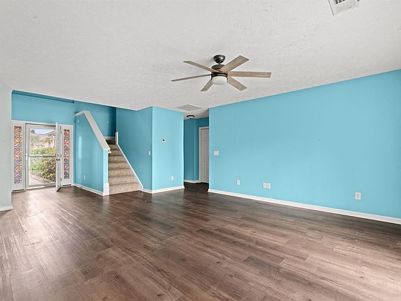 5th image of 1004 Jocassee Dr.