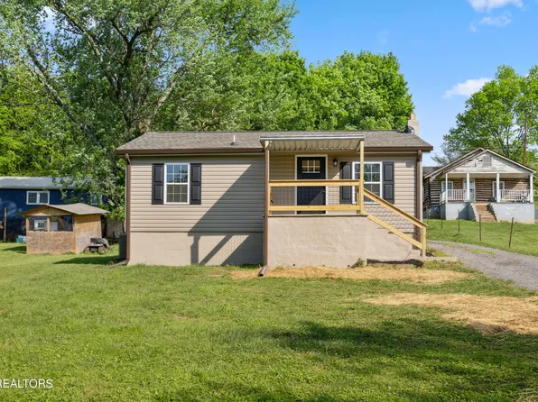 1305 C Dr, Knoxville, TN 37924