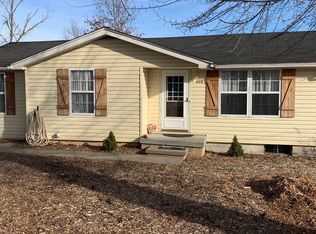 408 N Phelps Ave, Mansfield, MO 65704