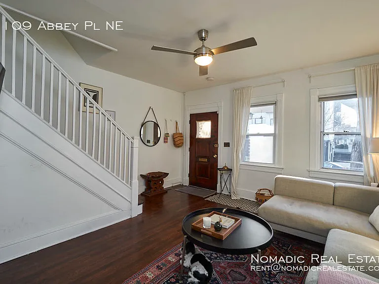 1109 Abbey Pl NE — Photo 4