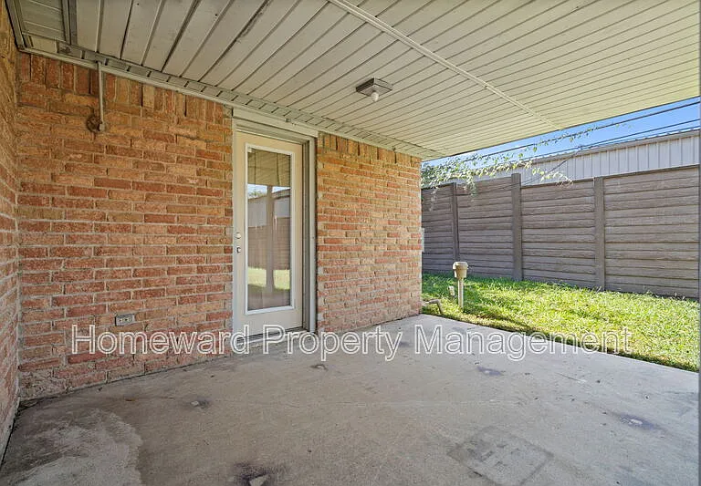 1401 Landmark Ct — Photo 19