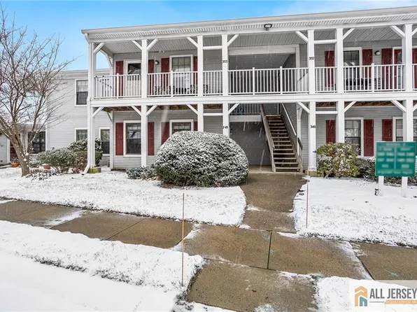 349 Wycoff Way W, East Brunswick, NJ 08816