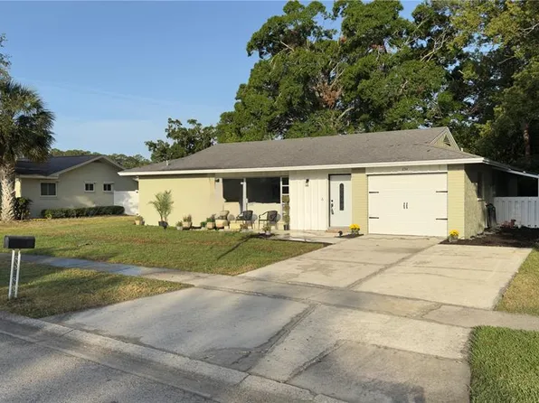 834 Anchorage Ln, Palm Harbor, FL 34685