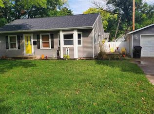 1321 2nd St, Henry, IL 61537