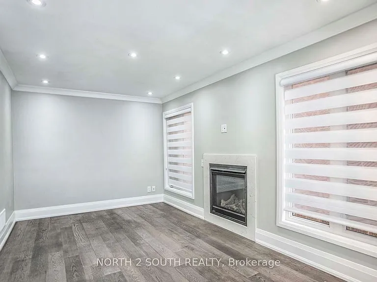 37 Loire Ct #UPPER — Photo 12