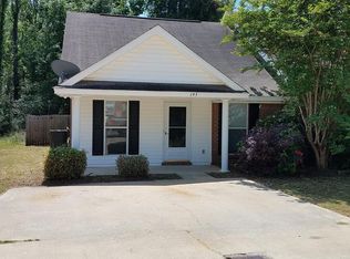 195 James Dr, Millbrook, AL 36054