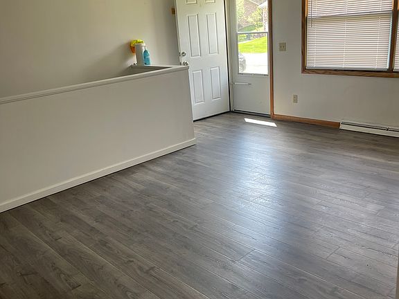 Living room - front door entrance