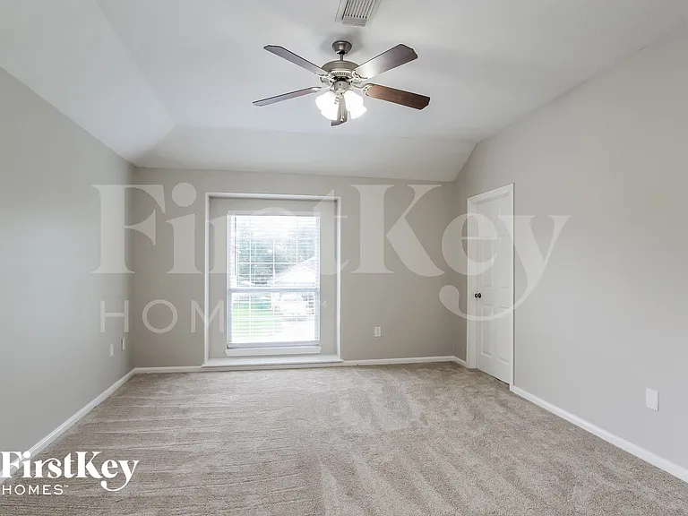 1013 Arbor Way — Photo 8