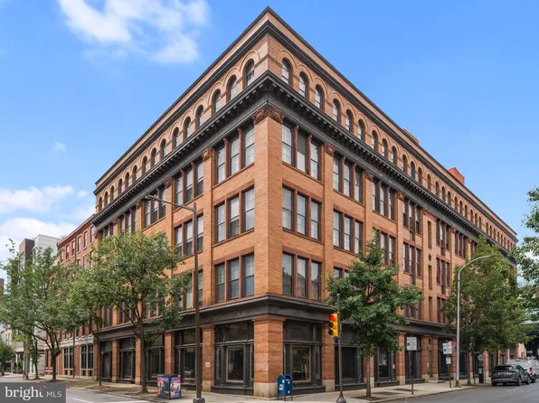 301 Race St #-215, Philadelphia, PA 19106