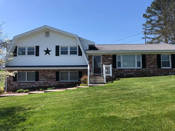 305 Fincastle Dr, Lebanon, VA 24266