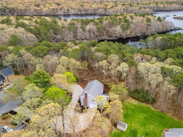 49 Warbler Lane, West Yarmouth, MA 02673