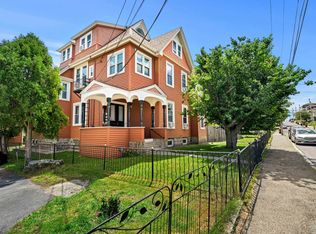 52 Mount Washington St, Lowell, MA 01854