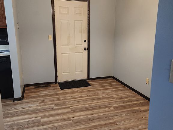 3rd image of 2188-2190 Juneau Dr #2