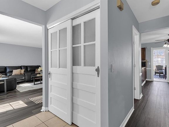 3rd image of 3061 Grassy Valley Dr