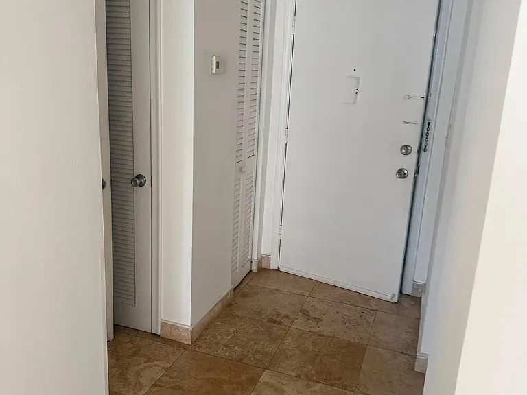 1817 S Ocean Dr #Penthouse 18 — Photo 32