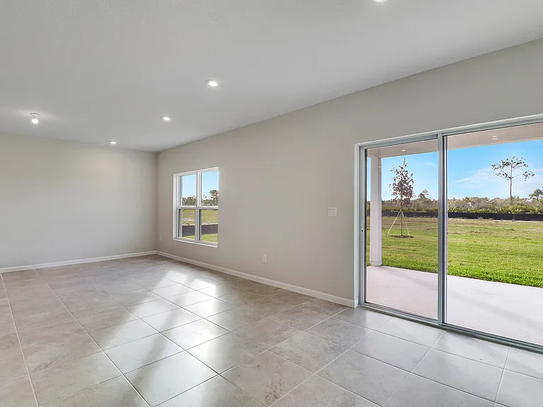 15404 SW American St — Photo 15