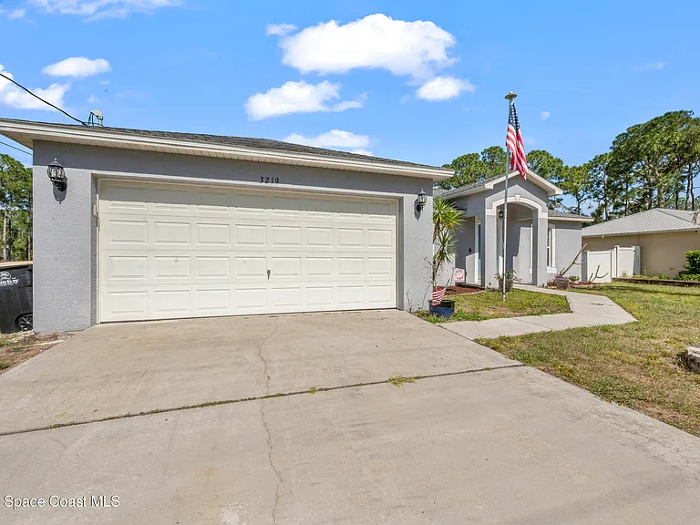 3219 Hainsworth Ave SE — Photo 24