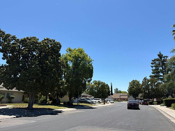 4th image of 7003 Bridgeport Cir
