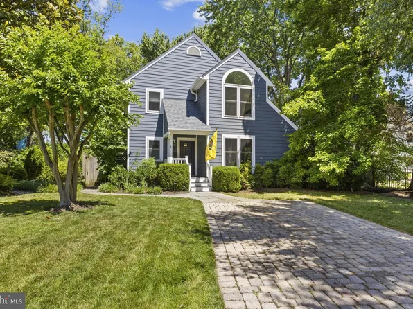 4 Kelly Ct, Annapolis, MD 21403
