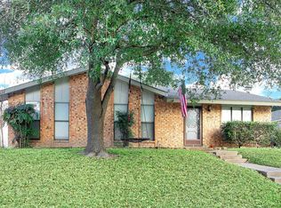 10927 Listi Dr, Dallas, TX 75238