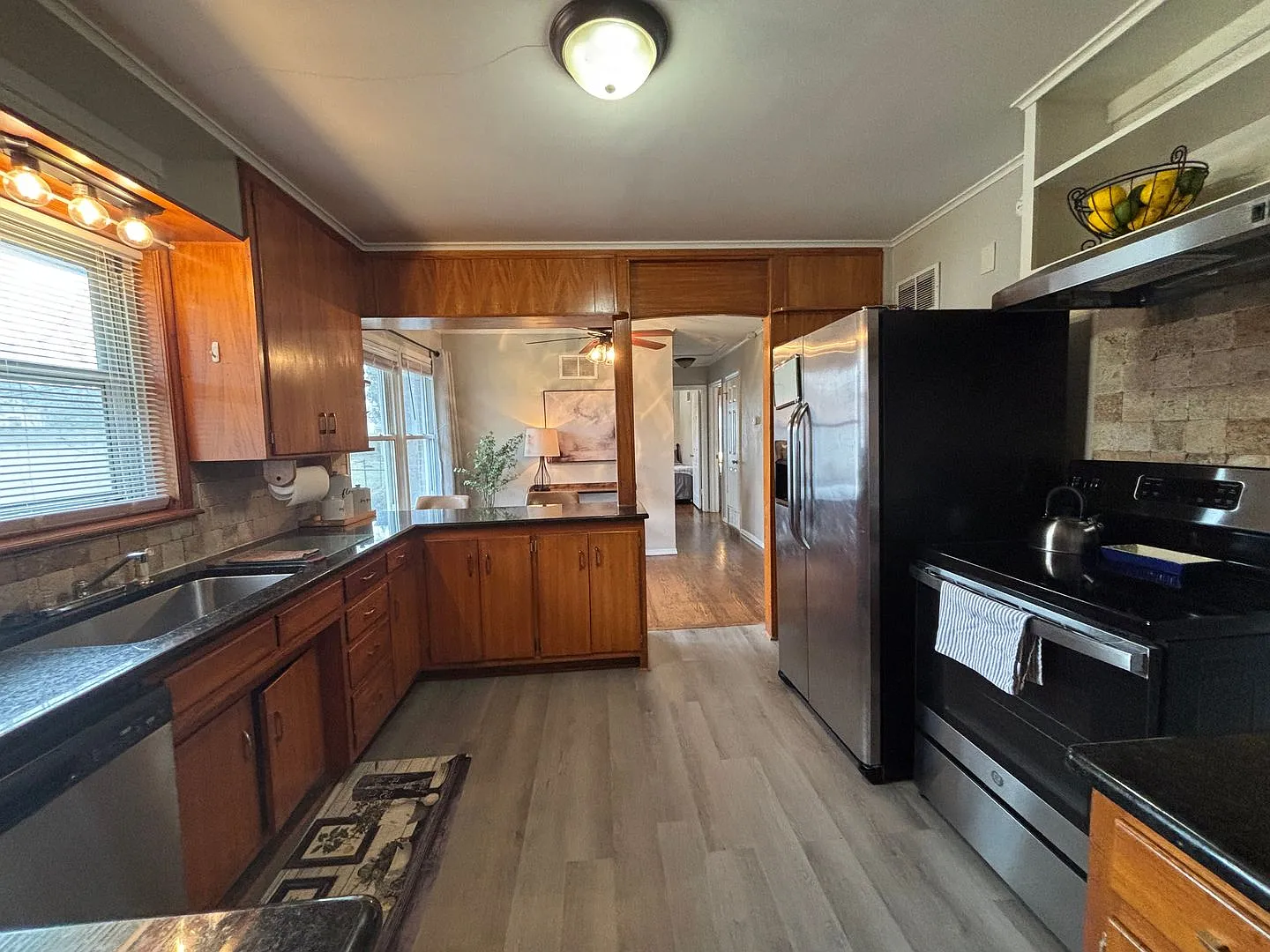 Furnished Rental In Midtown!! — Photo 3