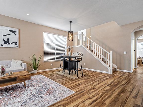 3rd image of 3389 Mojave Avenue