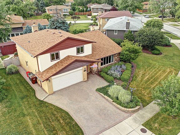 2nd image of 15234 Pine Dr
