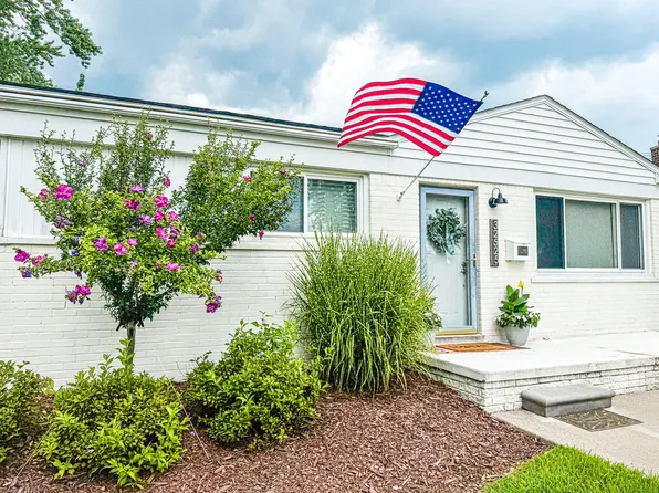 32525 Vandover St, Saint Clair Shores, MI 48082