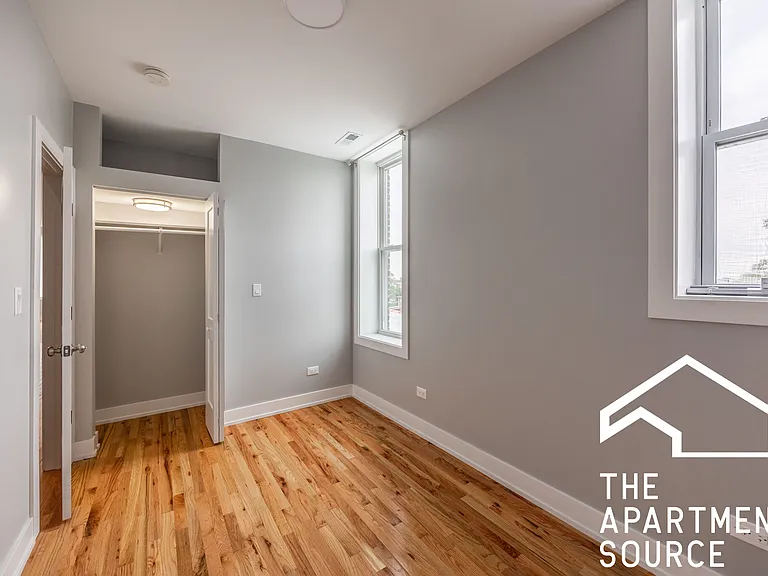 3328 W Congress Pkwy #3 — Photo 8