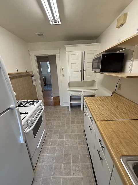 3 bed, $1,595 — Photo 4