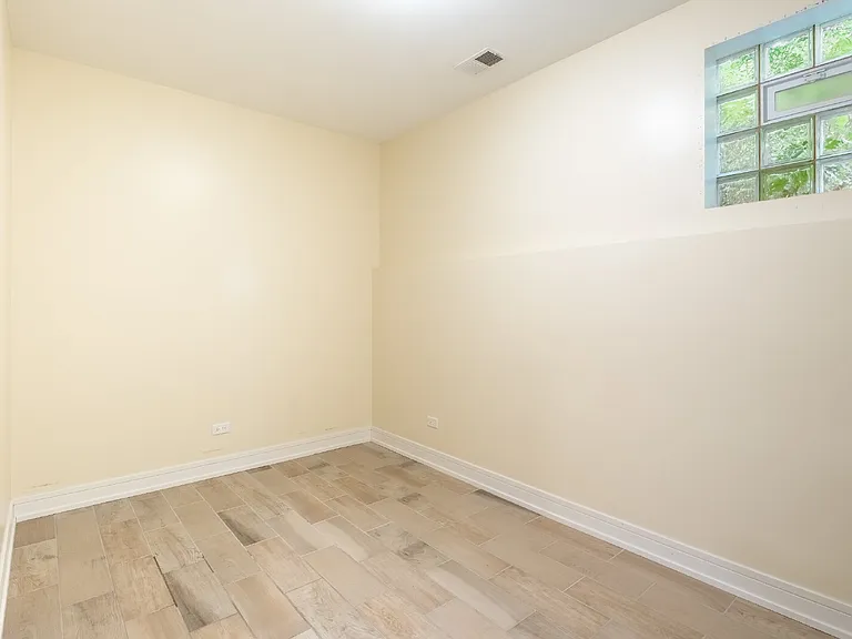 1110 N Christiana Ave — Photo 26