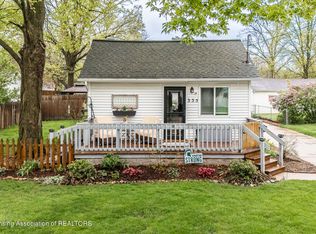 335 W Hodge Ave, Lansing, MI 48910